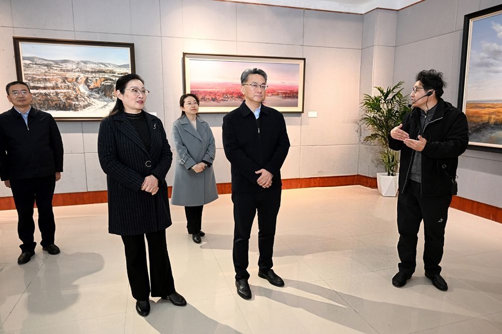 盐城市委书记周斌在来校宣讲全国两会精神期间到...